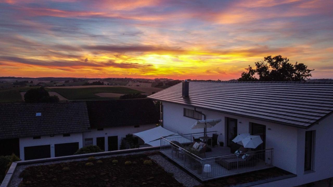 Moderne Ferienwohnung Naehe Bad Griesbach, Haarbach Екстериор снимка